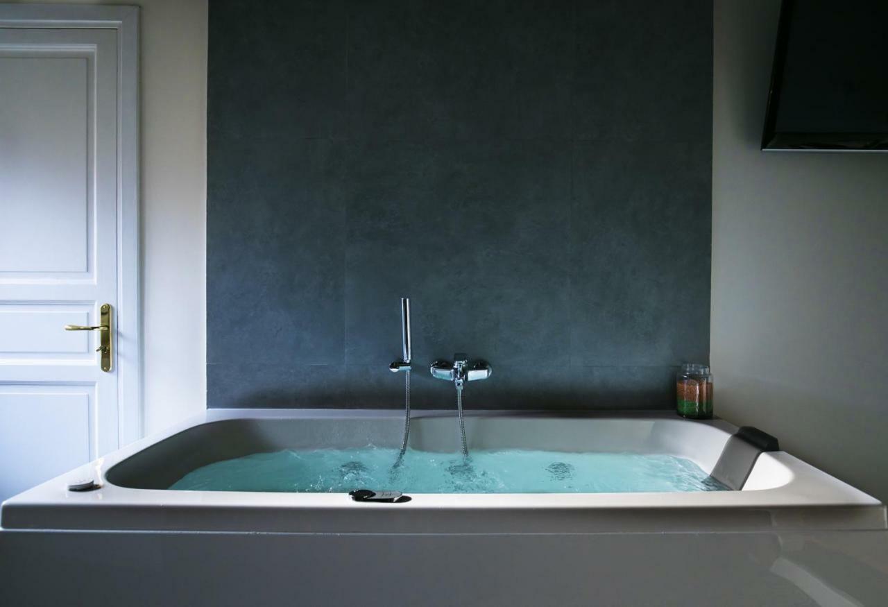 Bed In Spa ปาแลร์โม ภายนอก รูปภาพ